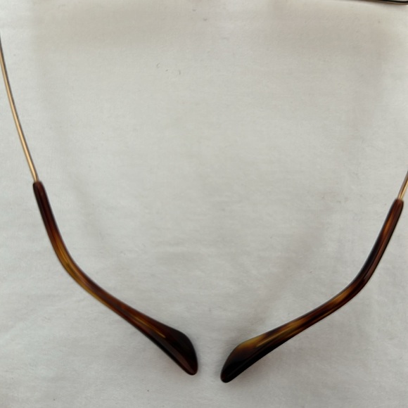 Ray Ban Sun Glasses - Picture 6 of 7